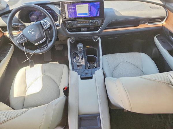 2024 TOYOTA GRAND HIGHLANDER