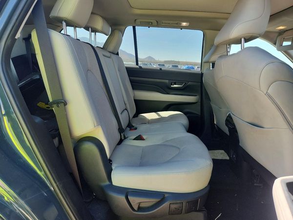 2024 TOYOTA GRAND HIGHLANDER