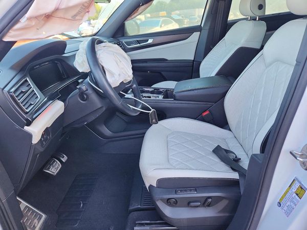 2024 VOLKSWAGEN ATLAS CROSS SPORT