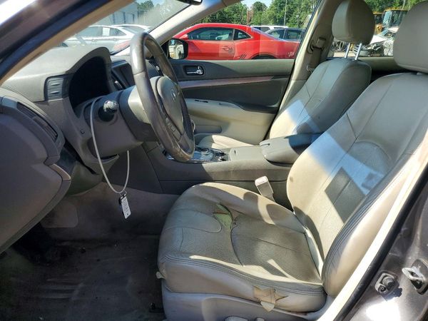 2015 INFINITI Q40