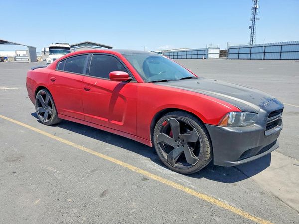 2012 DODGE CHARGER SE