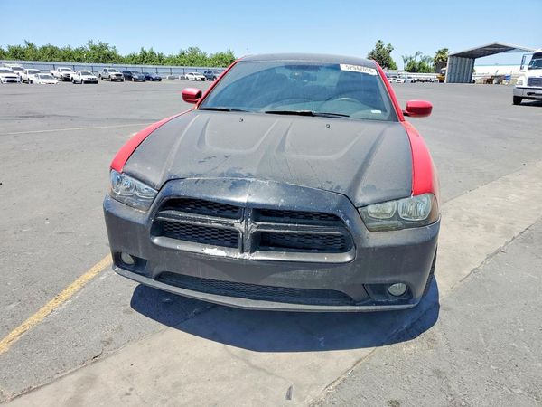 2012 DODGE CHARGER SE