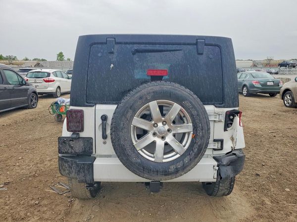 2016 JEEP WRANGLER UNLIMITED SAHARA 4X4