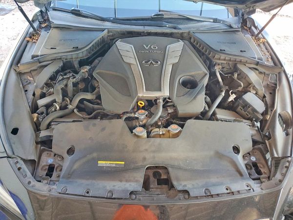 2018 INFINITI Q50 — Engine bay