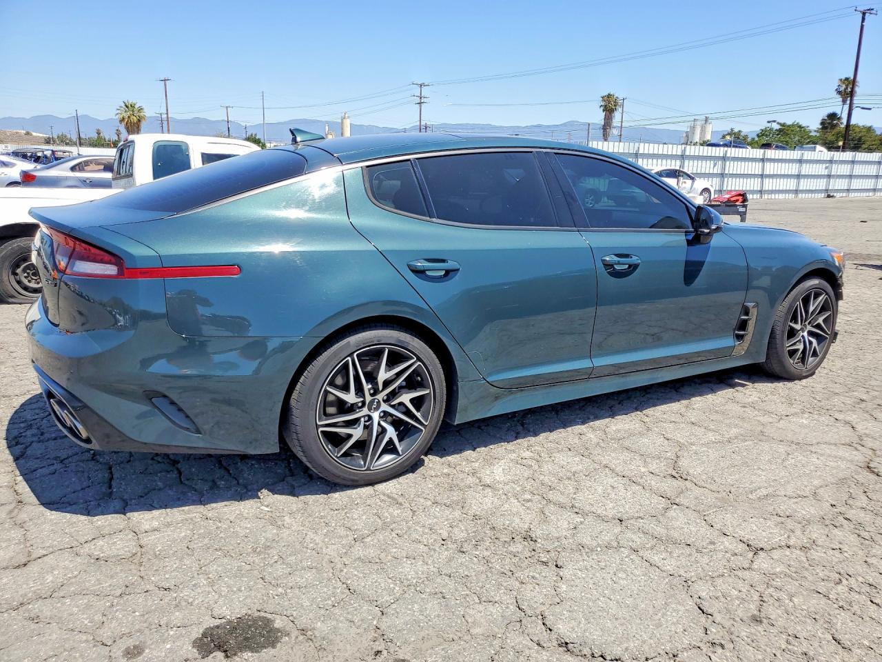 2022 KIA STINGER GT-Line