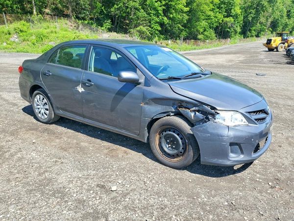 2012 TOYOTA COROLLA