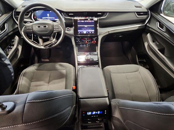 2023 JEEP GRAND CHEROKEE L LAREDO 4X4