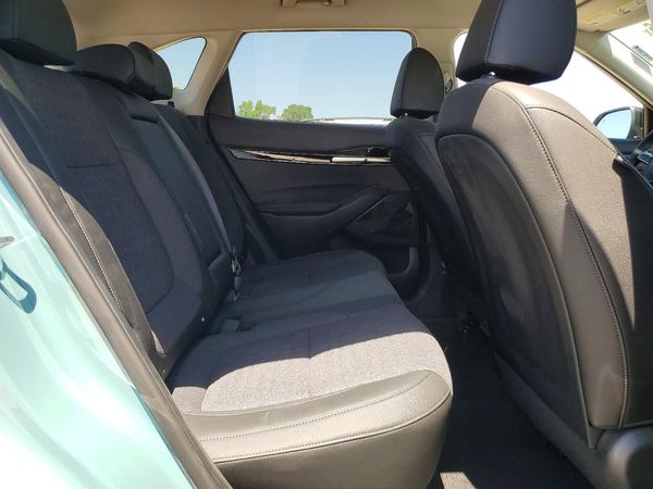 2025 KIA SELTOS S, X-Line