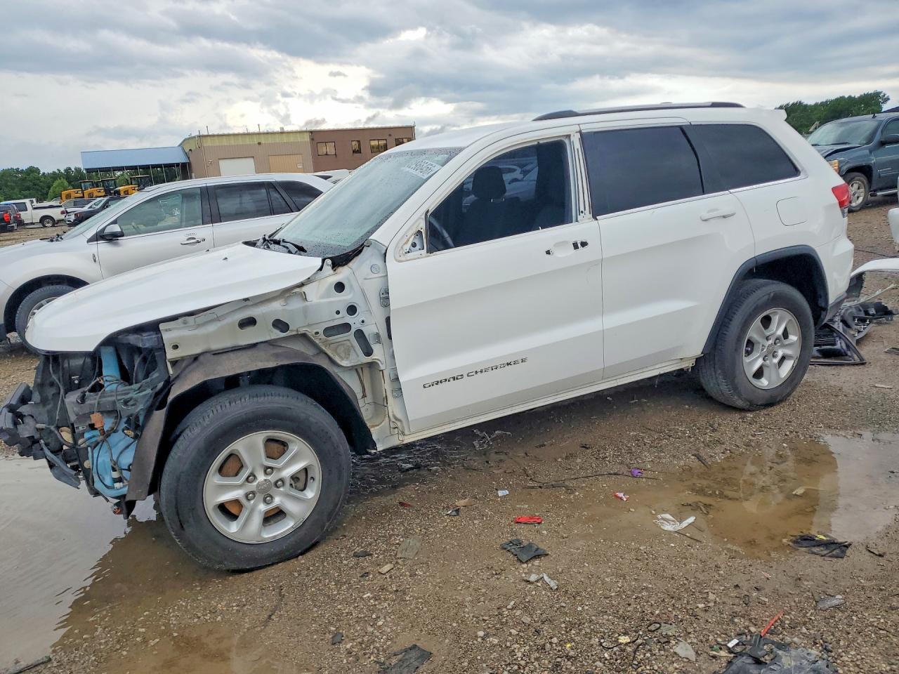 2015 JEEP GRAND CHEROKEE LAREDO 4X4