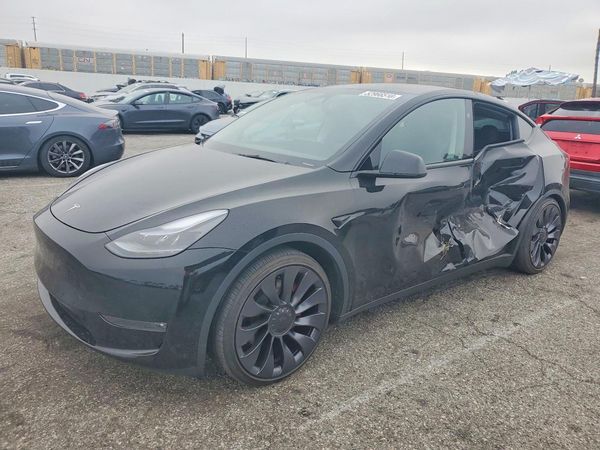 2024 TESLA MODEL Y