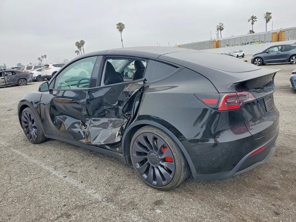 2024 TESLA MODEL Y