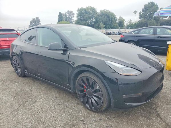 2024 TESLA MODEL Y