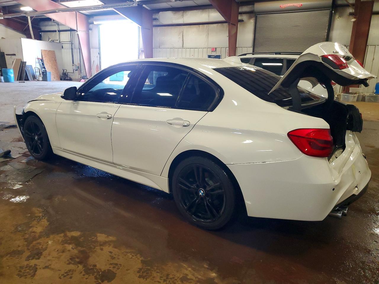 2018 BMW 330 xDrive
