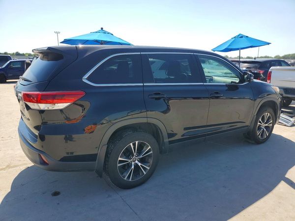 2019 TOYOTA HIGHLANDER LE/LE Plus
