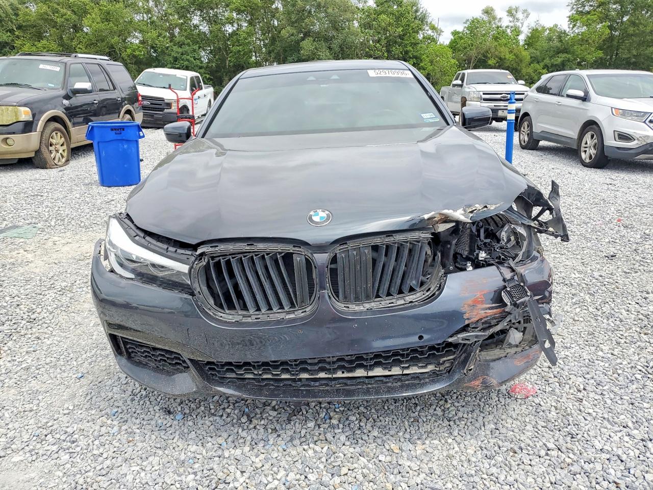 2019 BMW 740