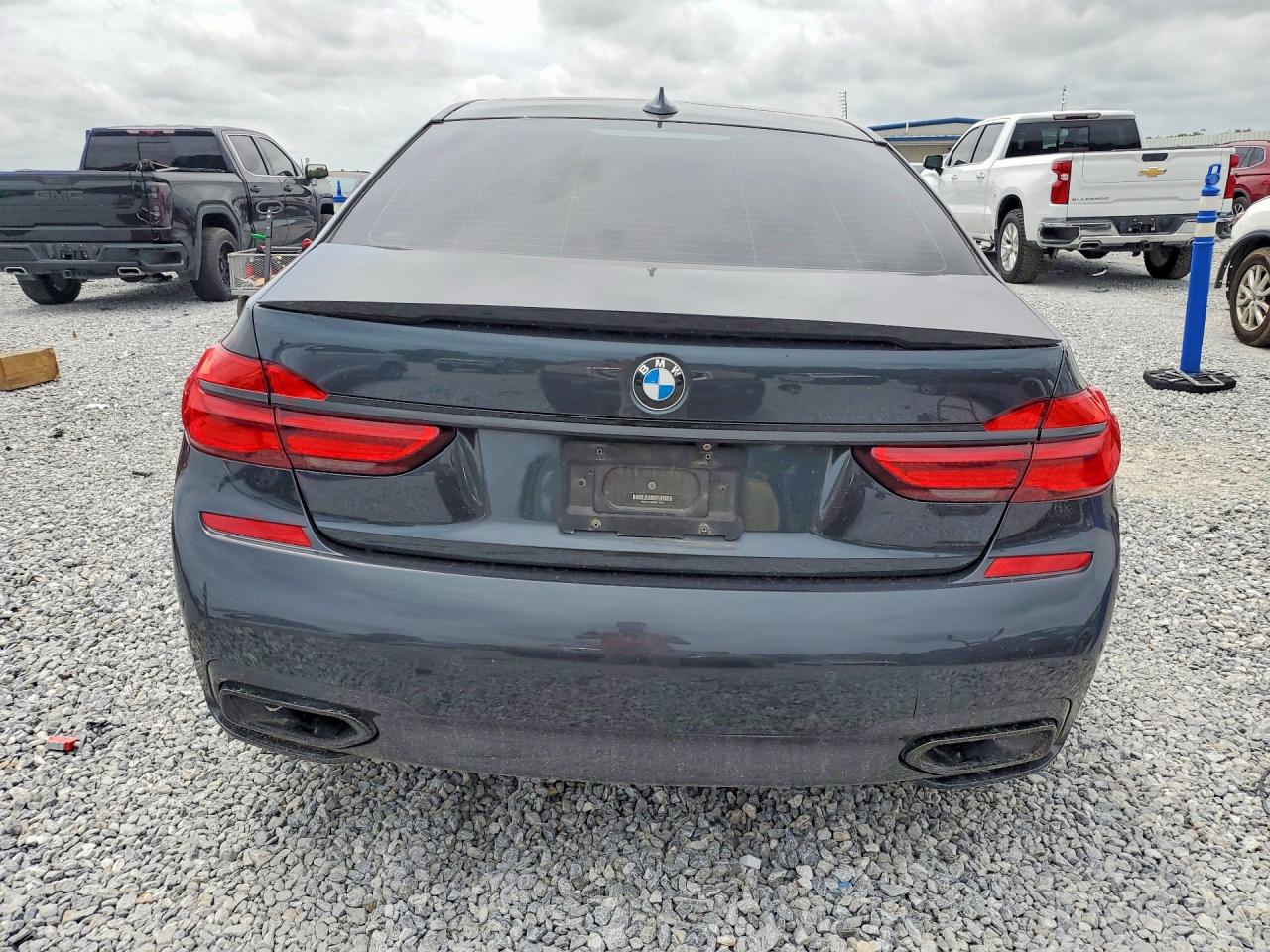 2019 BMW 740