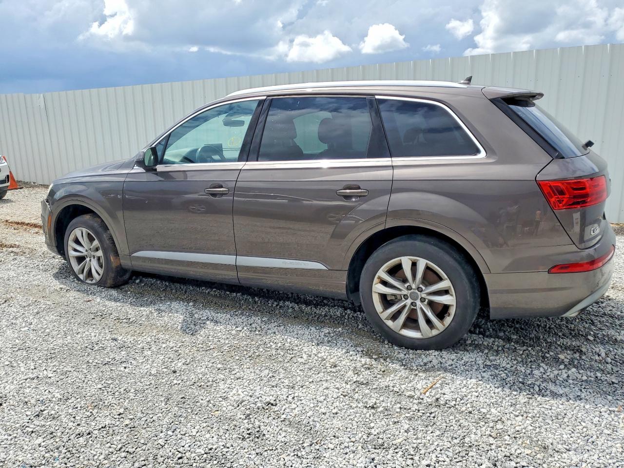 2017 AUDI Q7 quattro Premium Plus