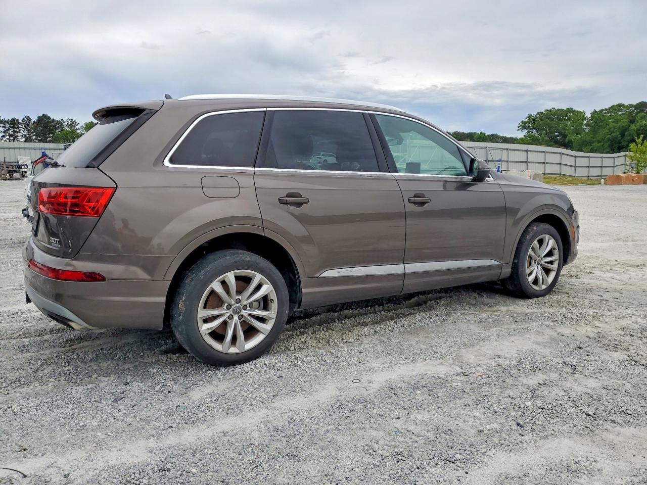 2017 AUDI Q7 quattro Premium Plus