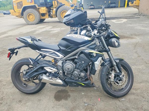 2022 TRIUMPH MOTORCYCLE STREET TRIPLE
