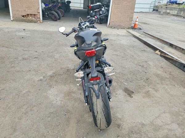 2022 TRIUMPH MOTORCYCLE STREET TRIPLE