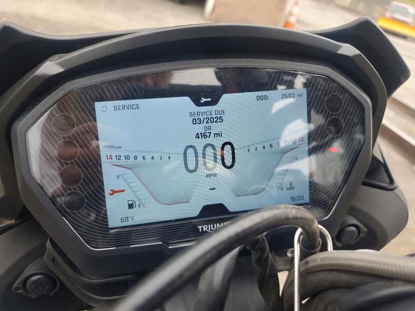 2022 TRIUMPH MOTORCYCLE STREET TRIPLE