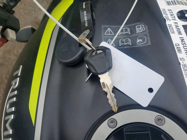 2022 TRIUMPH MOTORCYCLE STREET TRIPLE