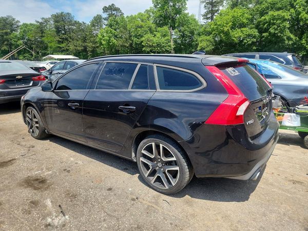 2018 VOLVO V60 Dynamic — DSRA