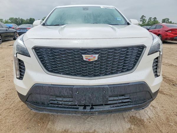 2019 CADILLAC XT4 Luxury