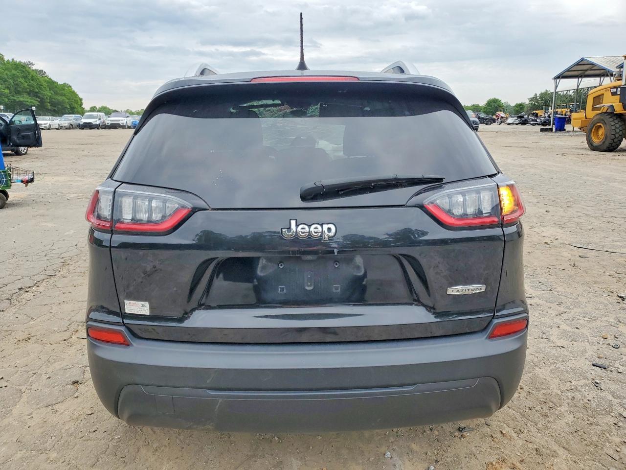 2020 JEEP CHEROKEE LATITUDE FWD