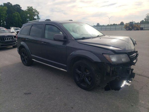 2018 DODGE JOURNEY Crossroad (M,U,C)