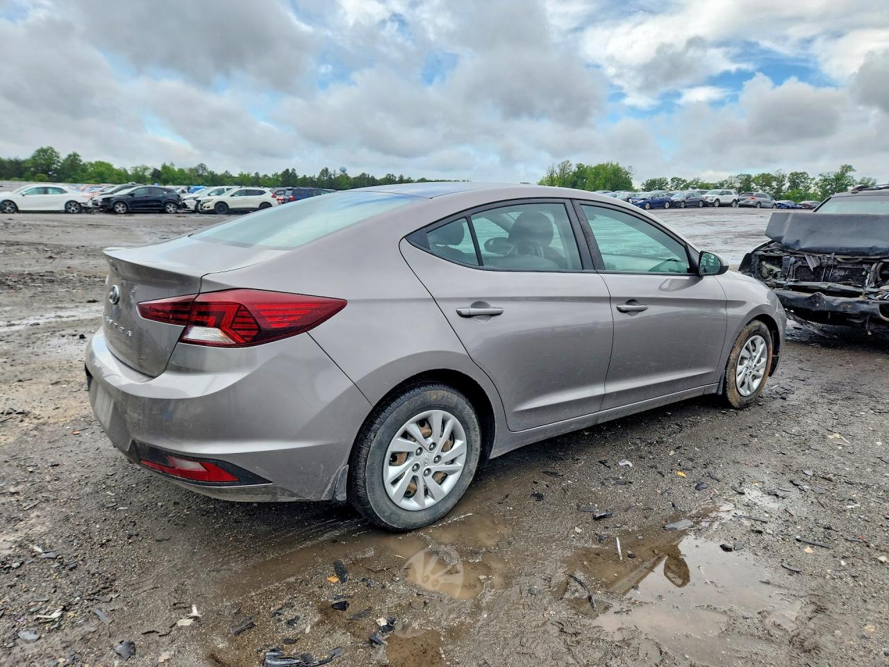 2020 HYUNDAI ELANTRA SE