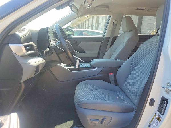 2021 TOYOTA HIGHLANDER LE