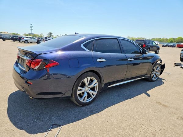 2016 INFINITI Q70L