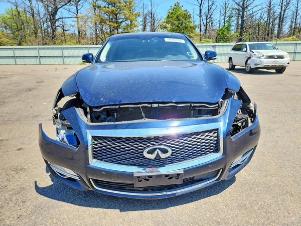 2016 INFINITI Q70L