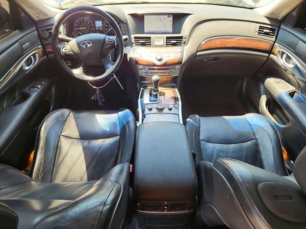 2016 INFINITI Q70L