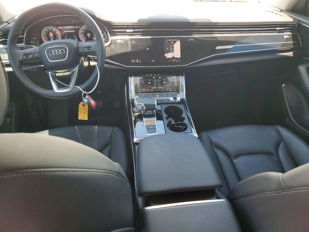 2023 AUDI Q8