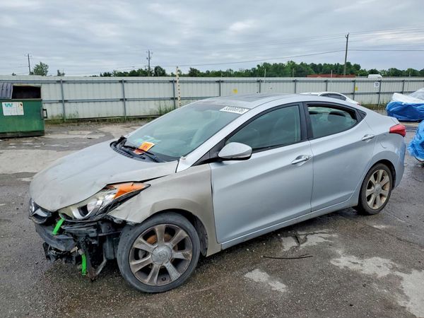 2013 HYUNDAI ELANTRA