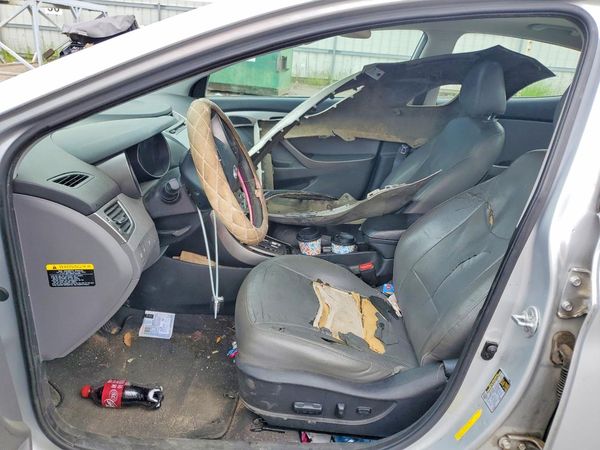 2013 HYUNDAI ELANTRA