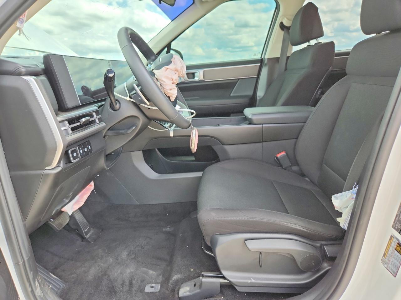 2025 HYUNDAI SANTA FE SE