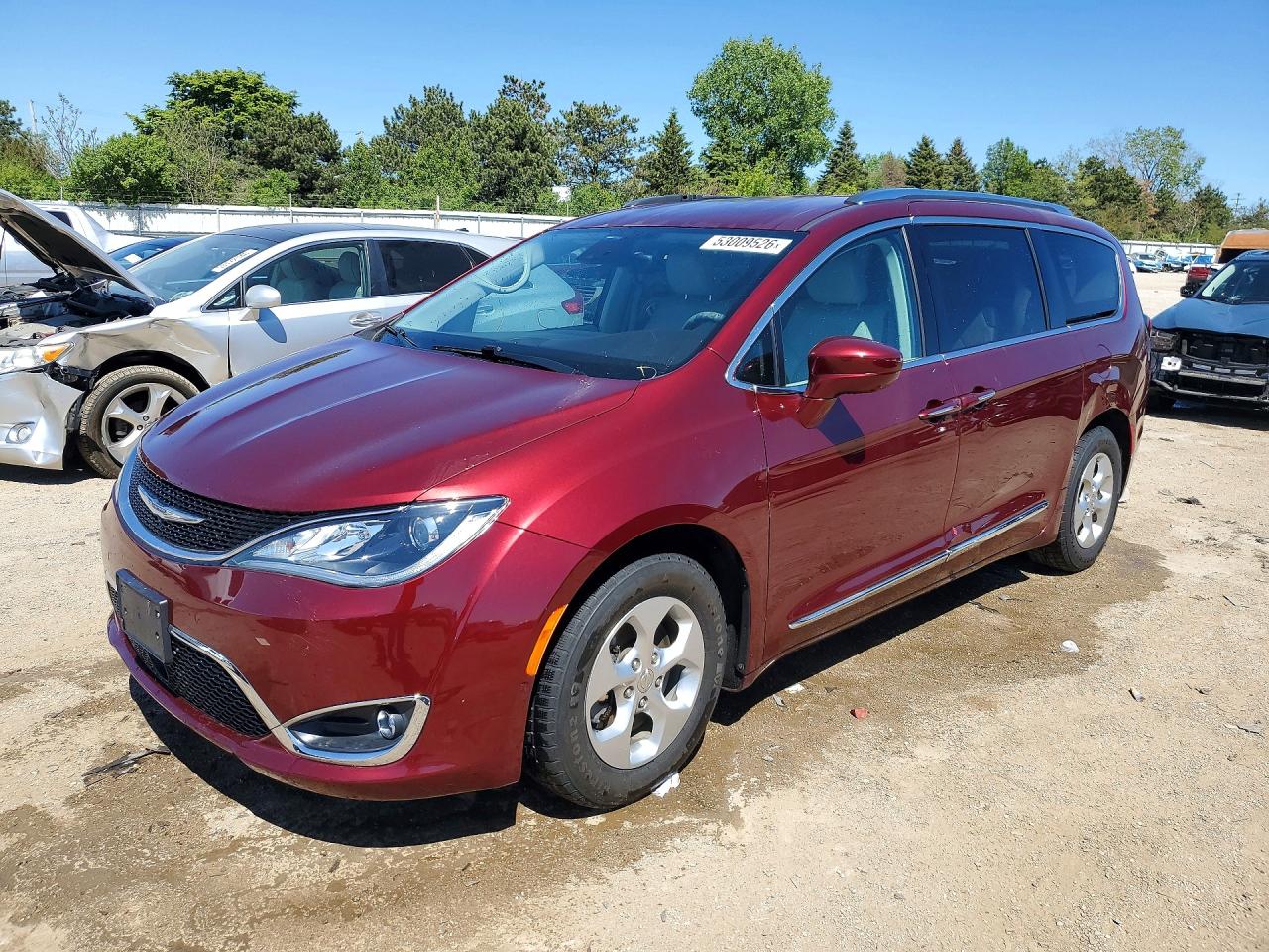 2017 CHRYSLER PACIFICA