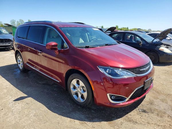 2017 CHRYSLER PACIFICA