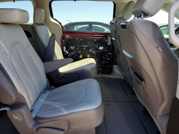 2017 CHRYSLER PACIFICA