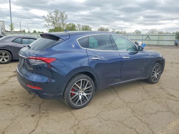 2022 MASERATI LEVANTE BASE/GT