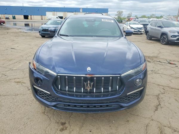 2022 MASERATI LEVANTE BASE/GT