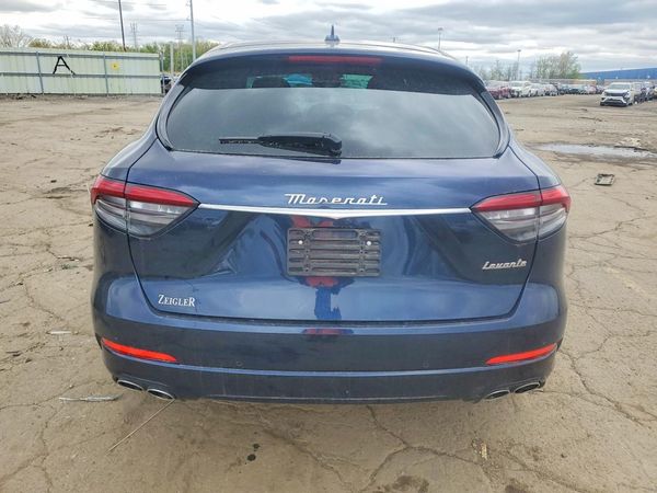 2022 MASERATI LEVANTE BASE/GT