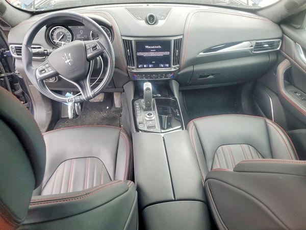 2022 MASERATI LEVANTE BASE/GT