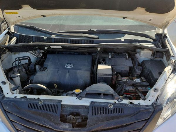 2013 TOYOTA SIENNA