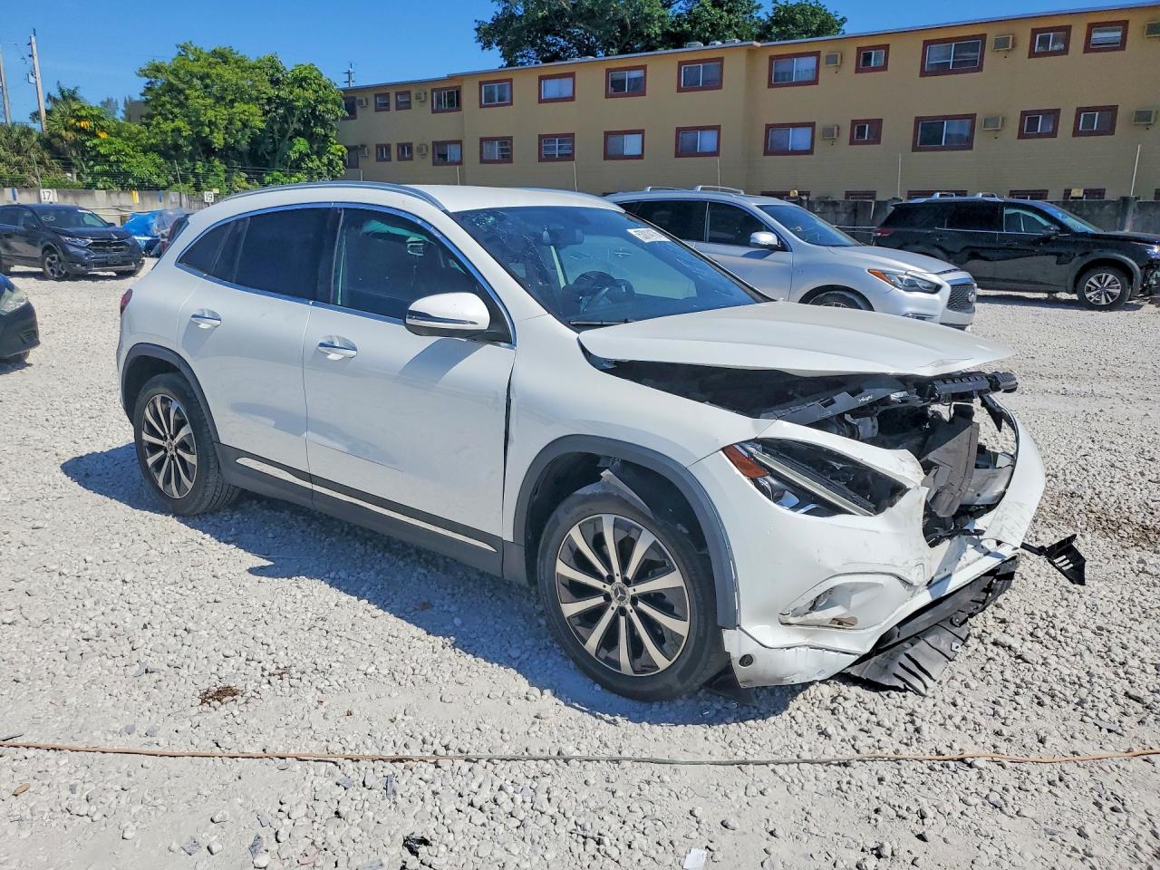 2021 MERCEDES-BENZ GLA GLA250