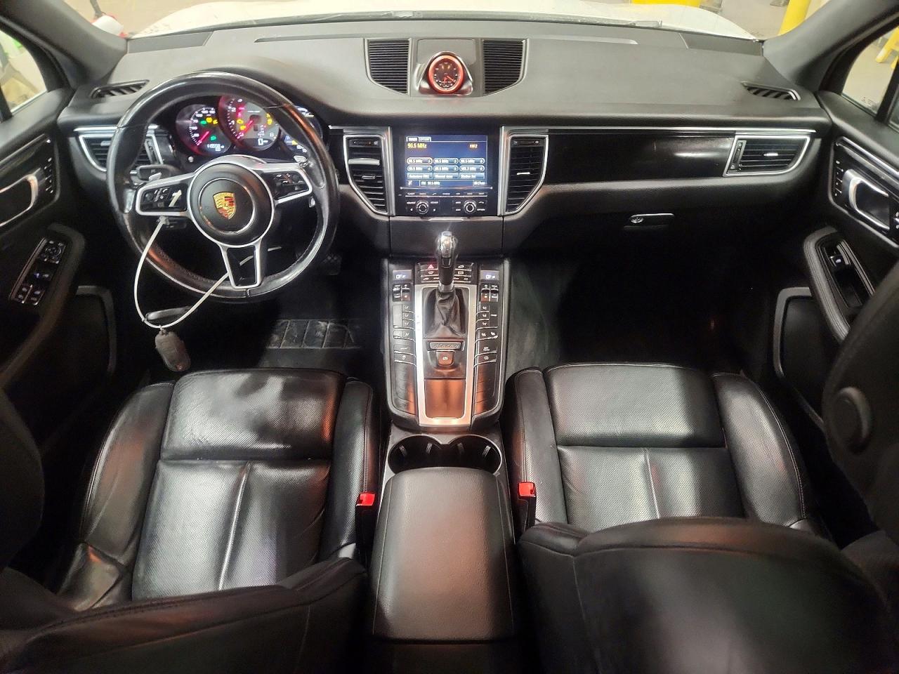 2015 PORSCHE MACAN