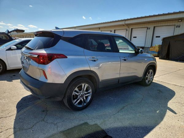 2021 KIA SELTOS LX